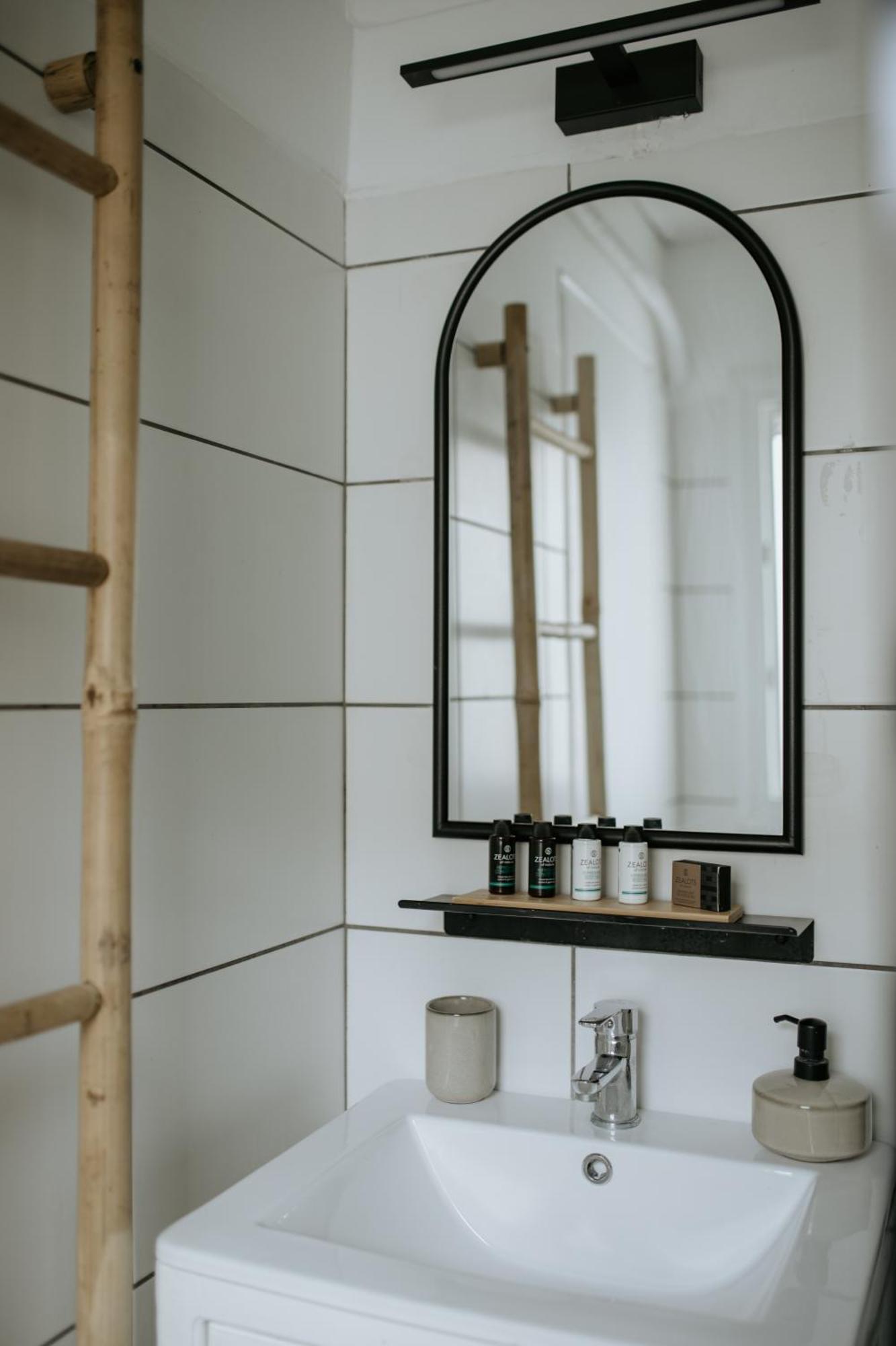 Yi & Thalassa Living By Khi Kythnos Bagian luar foto
