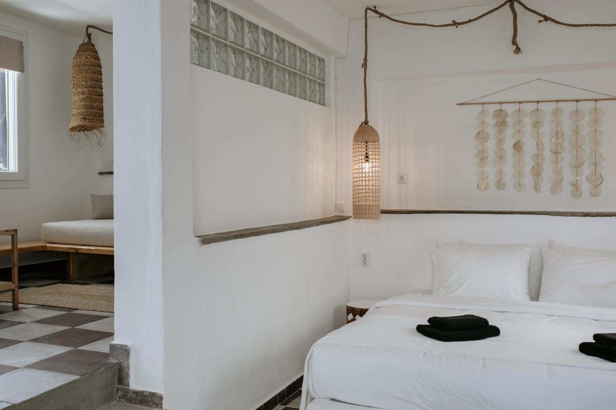 Yi & Thalassa Living By Khi Kythnos Bagian luar foto
